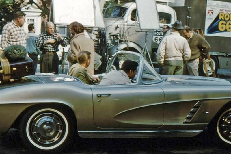 16. 1961 Corvette