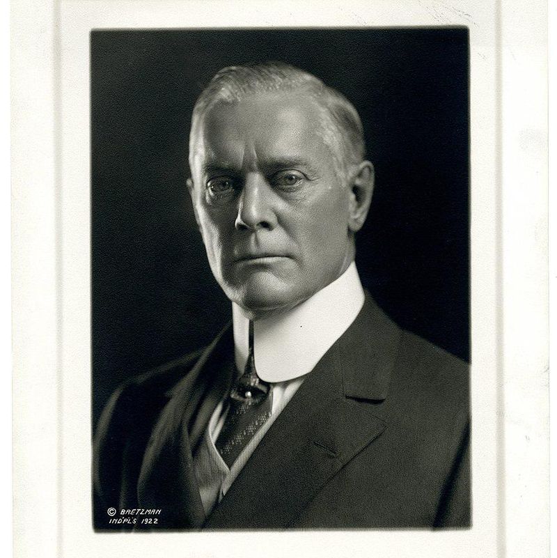 1922 man with stiff collar