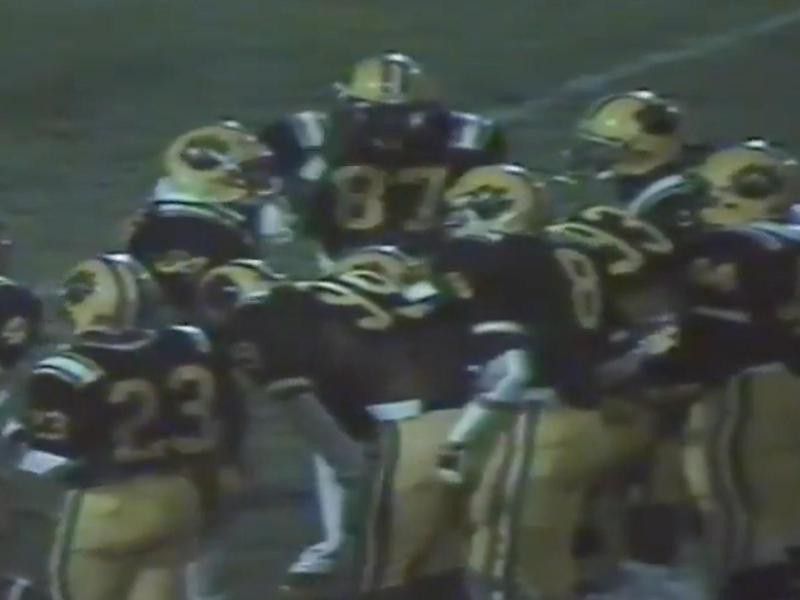 1986 Valdosta players on defense