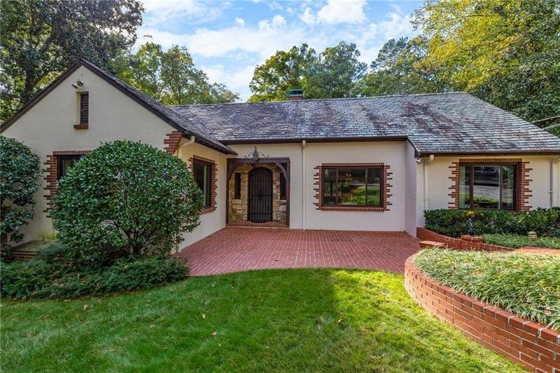 $1M home in Buckhead in Atlanta, Georgia