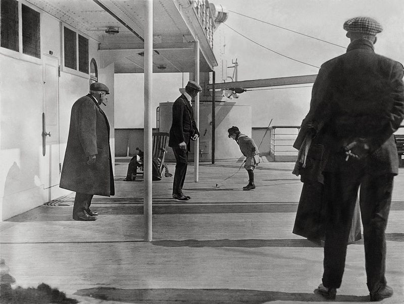 A-deck promenade Titanic