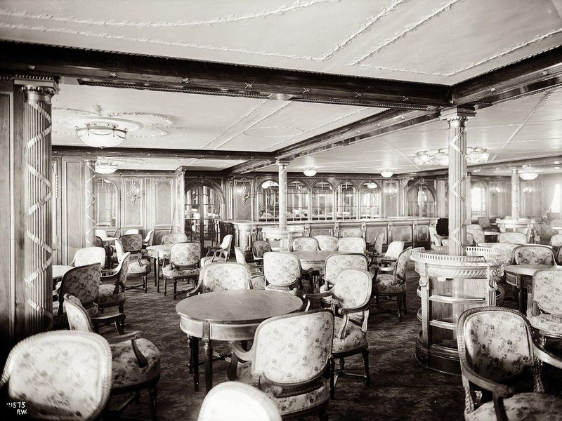A la Carte Restaurant on the Titanic