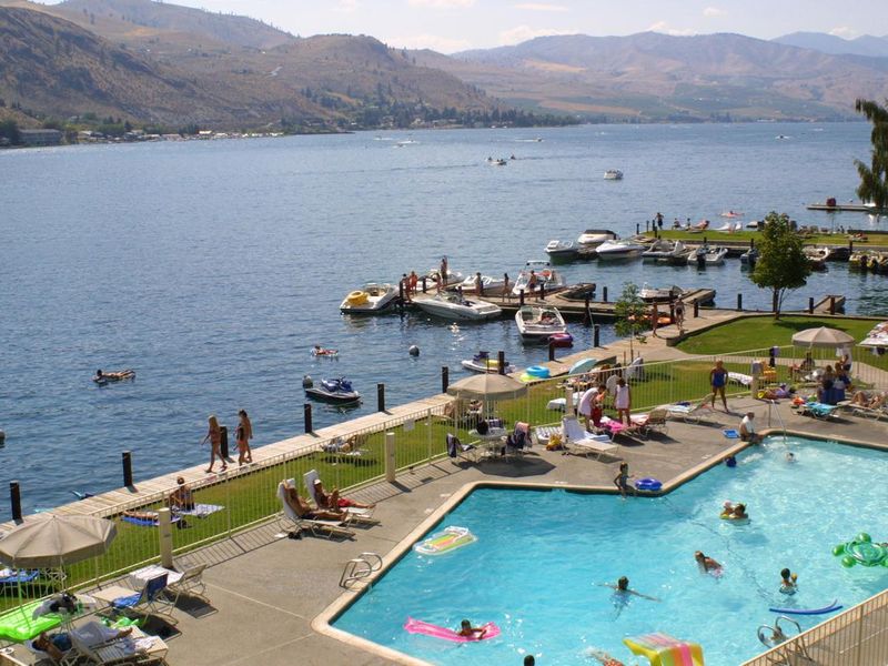 A Lakeside Resort Lake Chelan