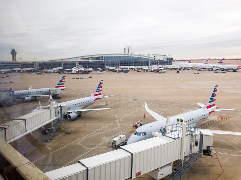 Airport runway and aircraft Dallas/Fort Worth International Airport