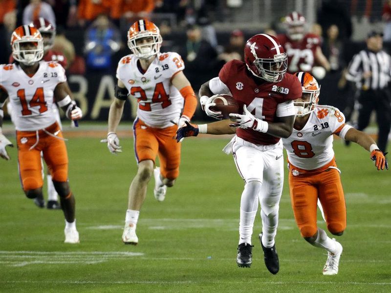 Alabama's Jerry Jeudy catches a pass in front of Clemson's A.J. Terrel