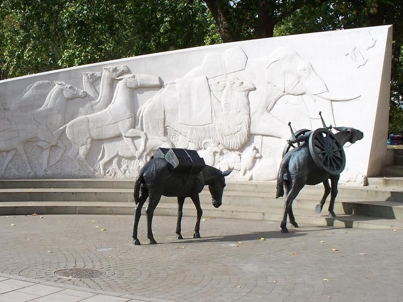 Animals in War Memorial in London