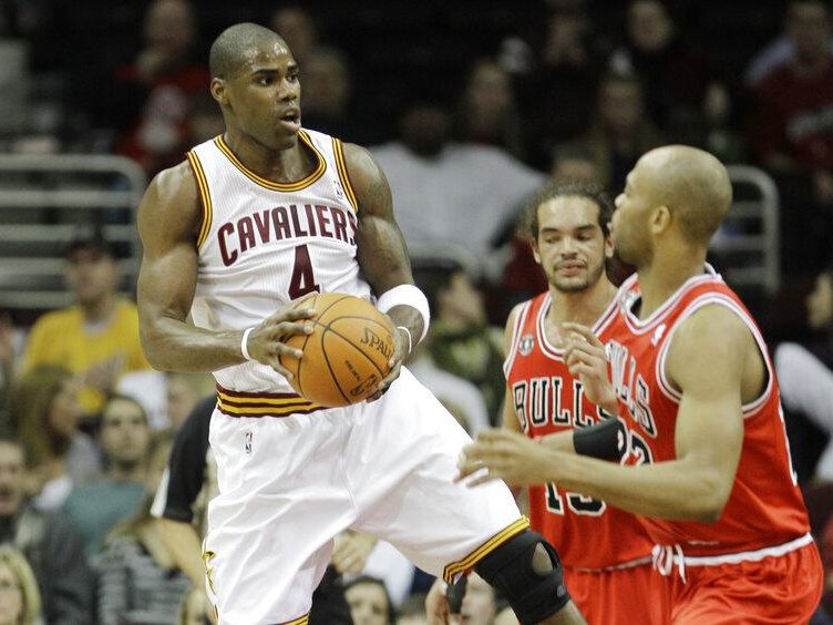 Antawn Jamison makes a play with the Cleveland Cavaliers