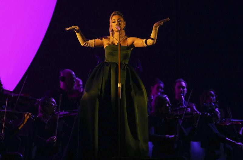 Ariana performs at 2020 annual Grammy Awards