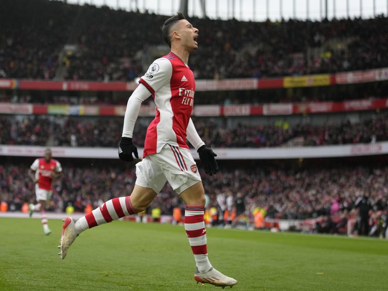 Arsenal's Gabriel Martinelli celebrates