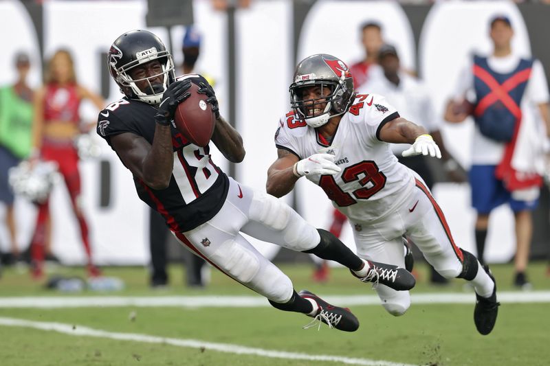 Atlanta Falcons wide receiver Calvin Ridley makes touchdown catch in front of Tampa Bay Buccaneers defensive back Ross Cockrell