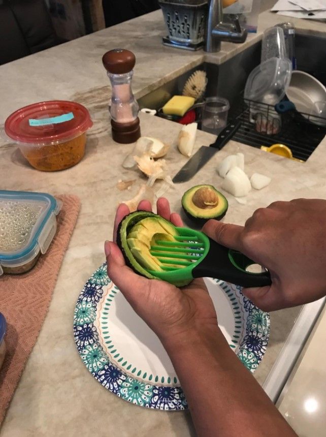Avocado slicer