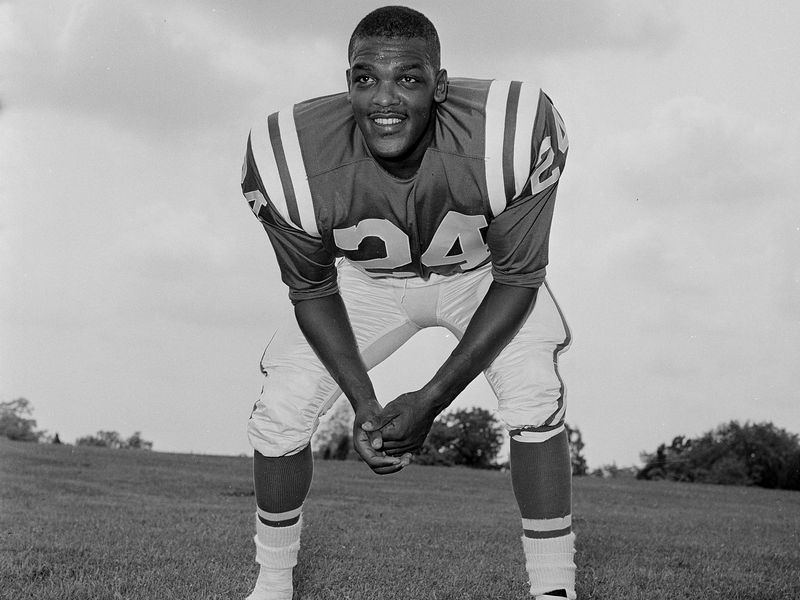 Baltimore Colts halfback Lenny Moore