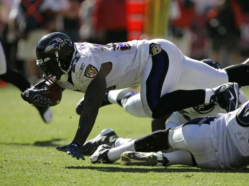 Baltimore Ravens running back Willis McGahee leaps