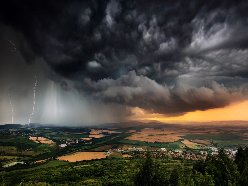 Beautifully structured thunderstorm in Bulgarian Plains
