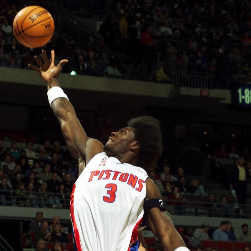 Ben Wallace goes up high for a rebound