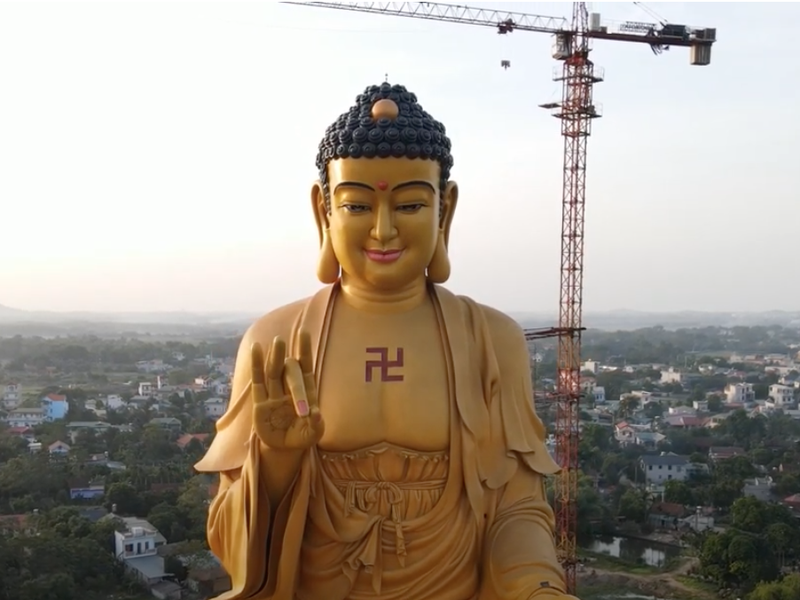 Big Buddha at Khai Nguyen pagoda