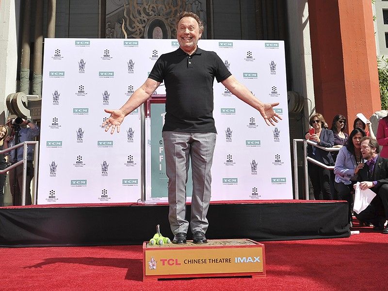 Billy Crystal's height