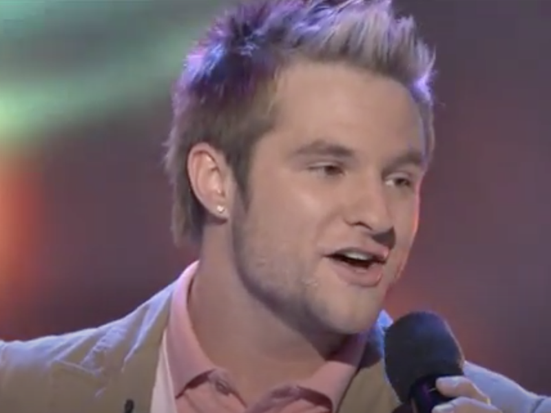 Blake Lewis performing Time of the Season on American Idol