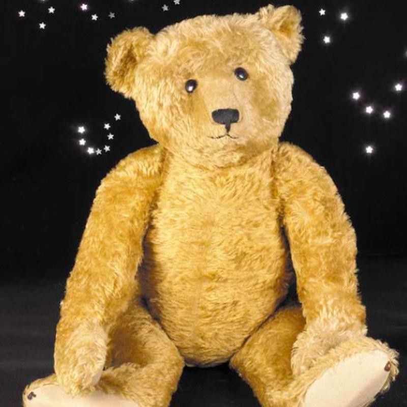 Bruin Steiff Teddy Bear siting