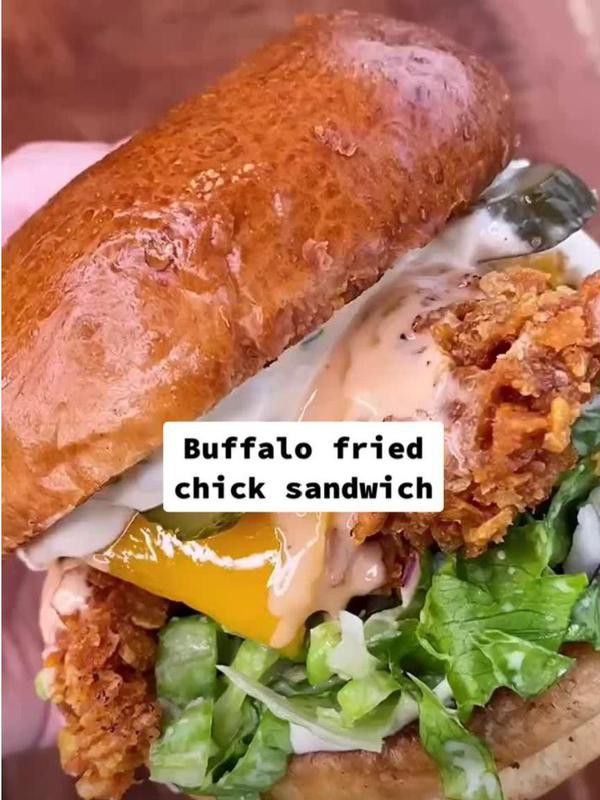 Buffalo fried chicken sandwich recipe