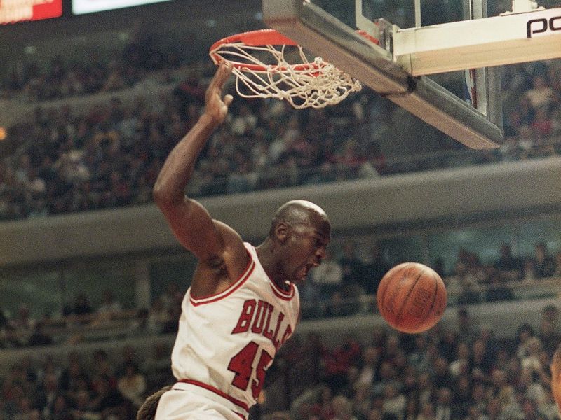 Chicago Bulls Michael Jordan slam dunks