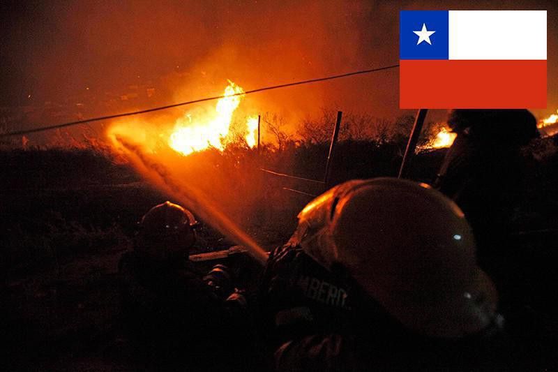 Chilean firefighters