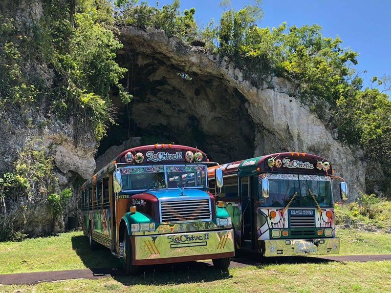 Chinchorreo bus tour