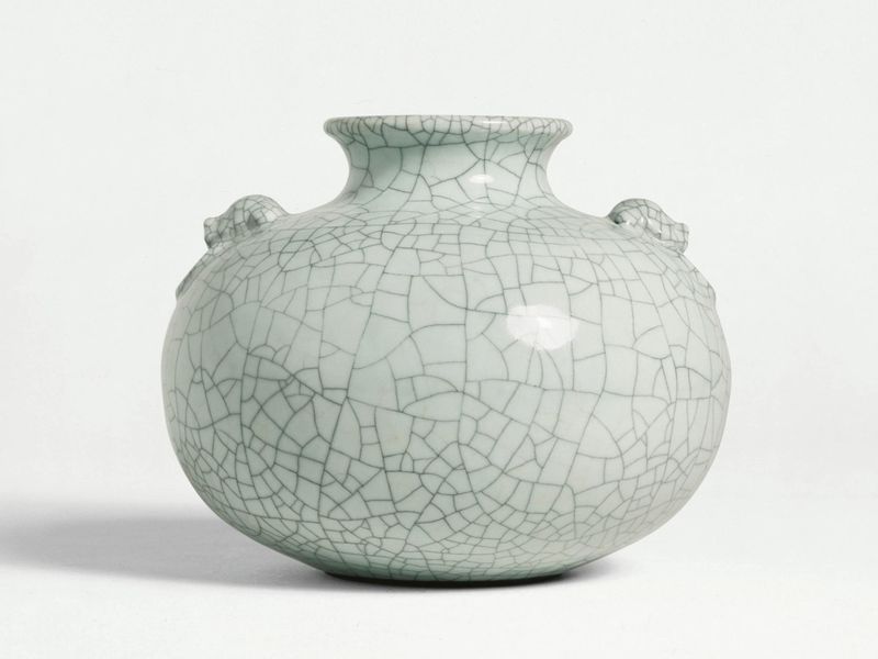Chinese Qing Ge Ware Celadon Vase