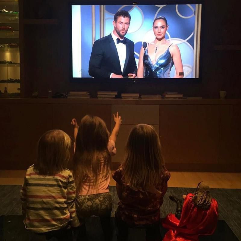 Chris Hemsworth and his children