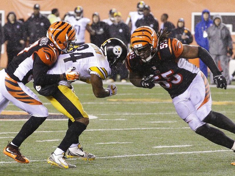 Cincinnati Bengals linebacker Vontaze Burfict hits Pittsburgh Steelers wide receiver Antonio Brown
