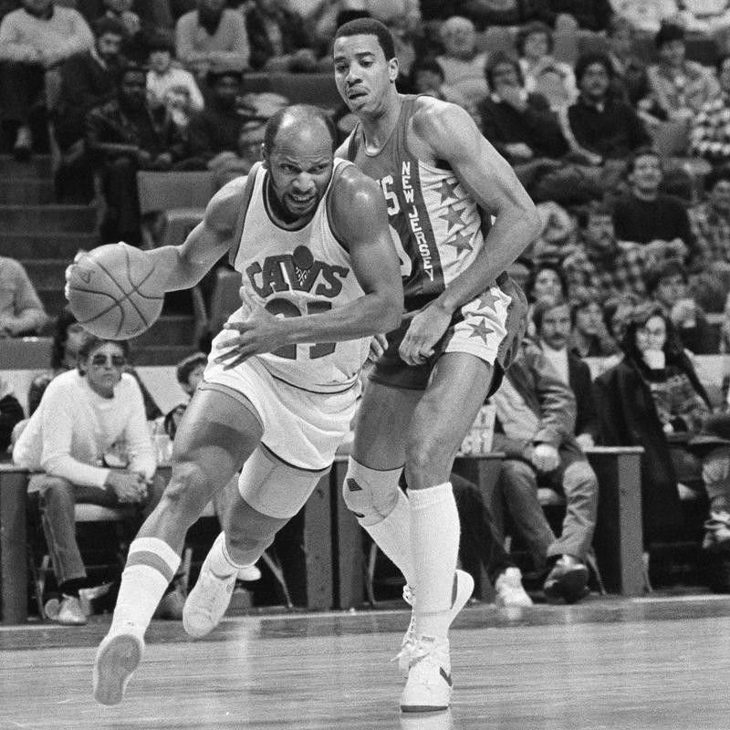 Cleveland Cavaliers' guard World B. Free charges toward basket
