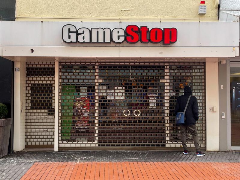 Closed Gamestop