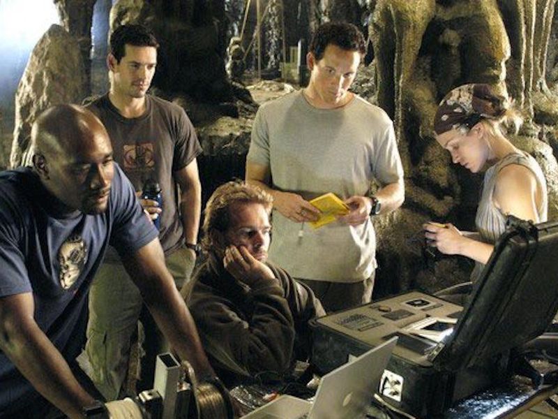 Cole Hauser in The Cave