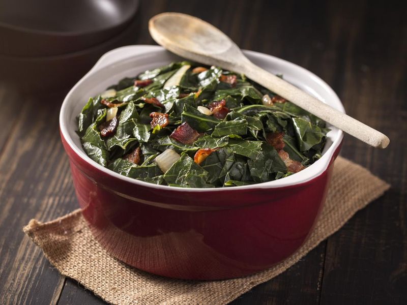 Collard greens with bacon and onions
