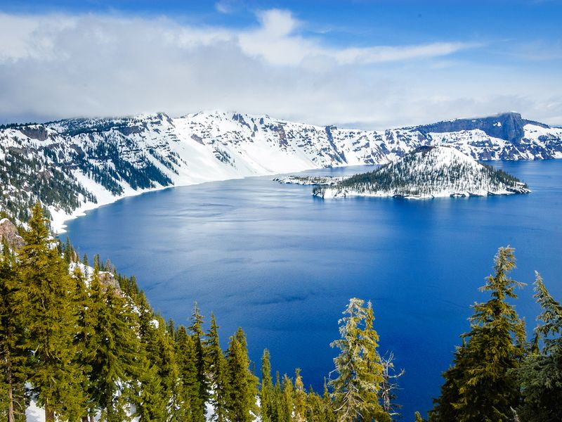 Crater Lake National Park in the winter