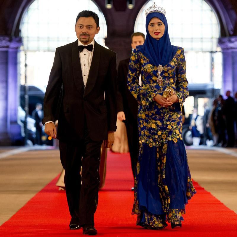 Crown Prince Al-Muhtadee Billah and Princess Sarah of Brunei arrive
