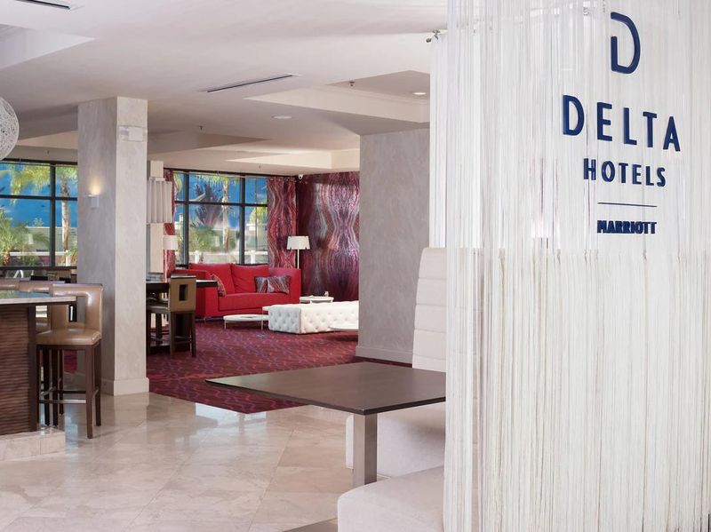 Delta Hotels by Marriott Orlando Lake Buena Vista