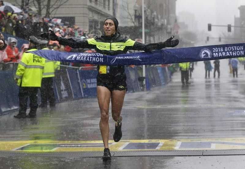 Desiree Linden wins 2018 Boston Marathon
