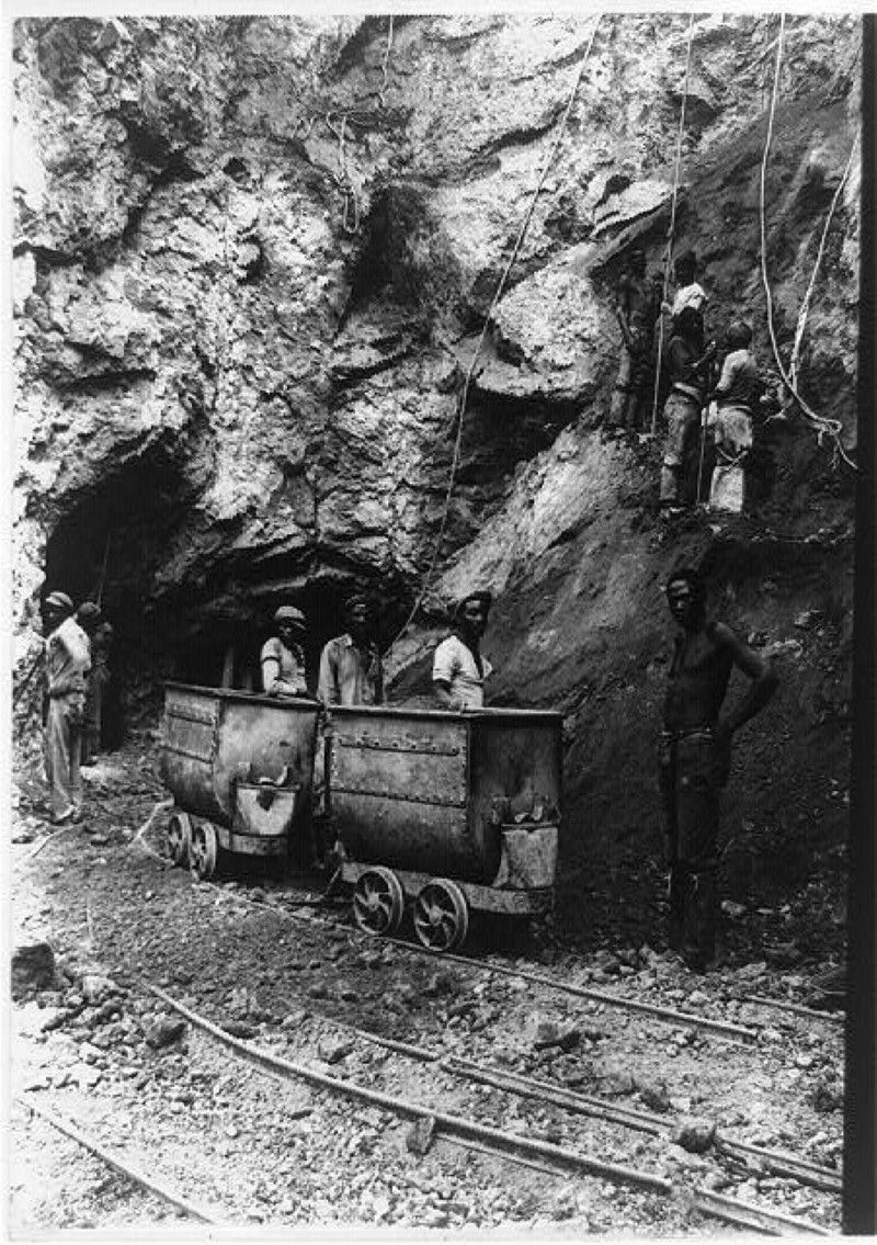 Diamond miners in South Africa, 1911