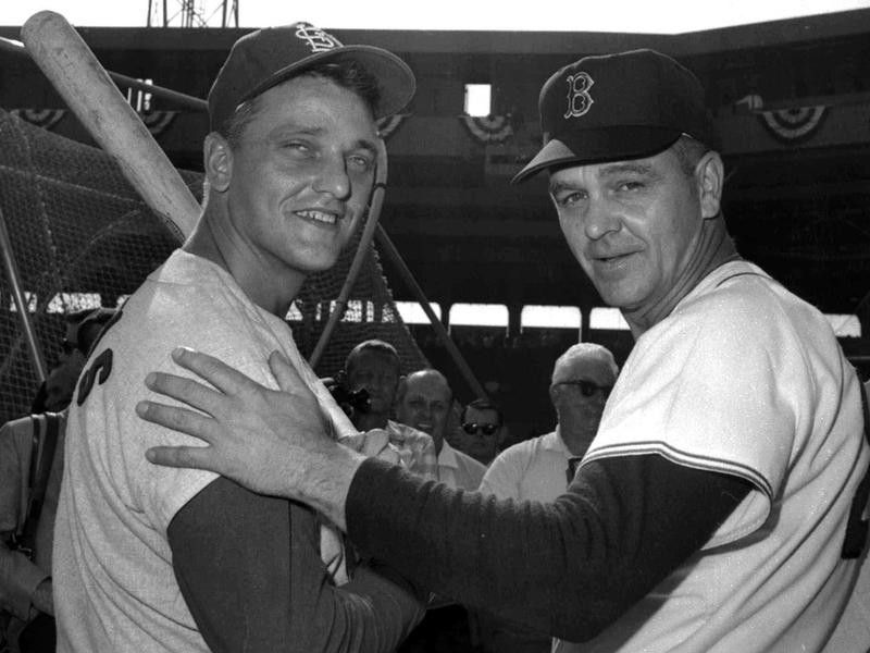 Dick Williams poses with Roger Maris