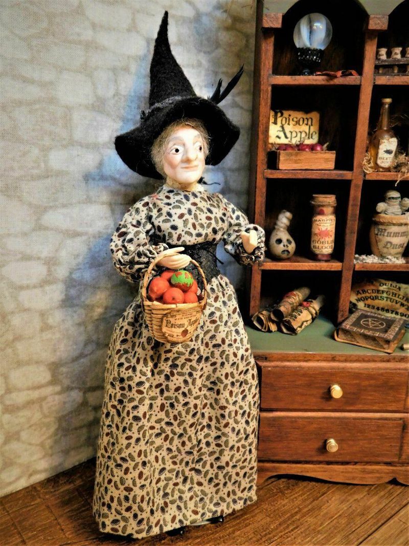 Dollhouse Miniature Vintage Old Witch Doll