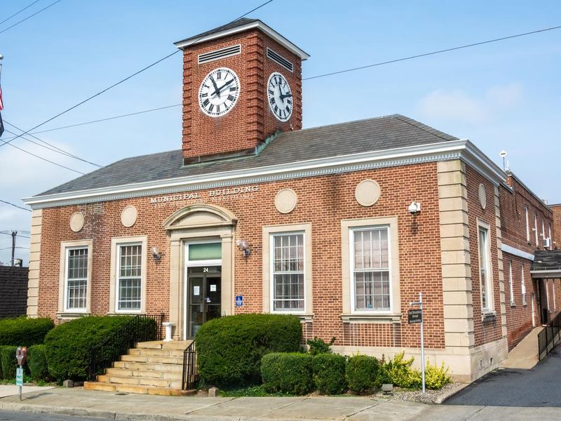 East Stroudsburg Municipal Building (borough hall).