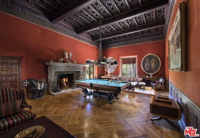 Enormous game room
