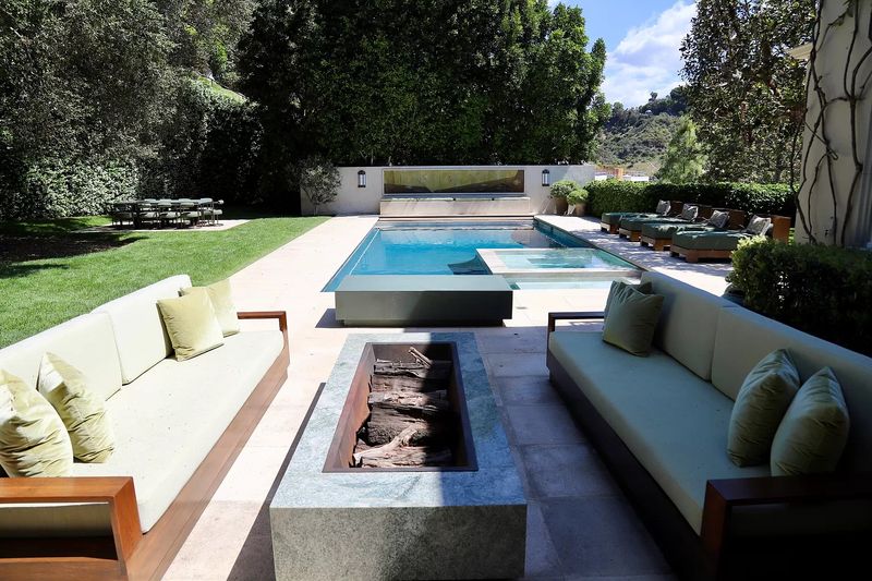 Firepit and pool