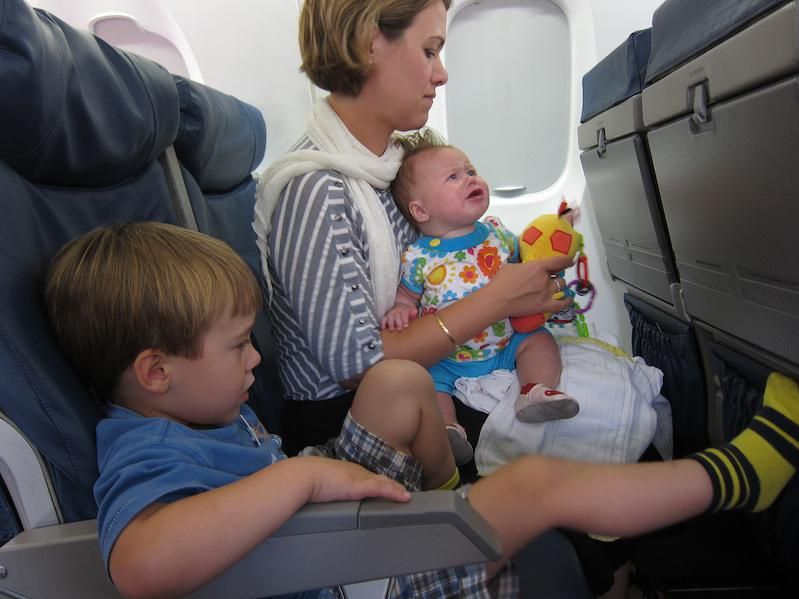 flying with kids