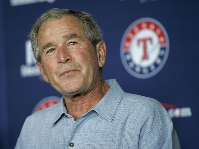 Former President George W. Bush makes comments during pregame ceremony