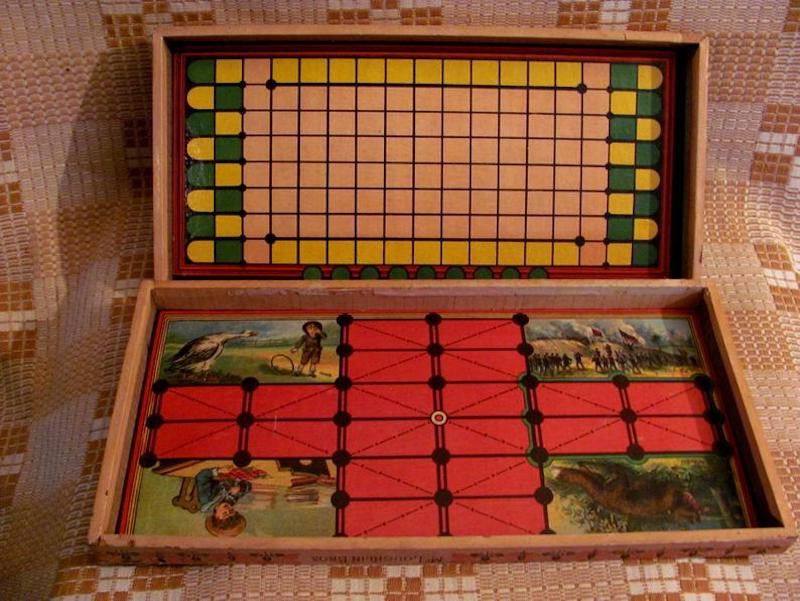 Fox and Geese board
