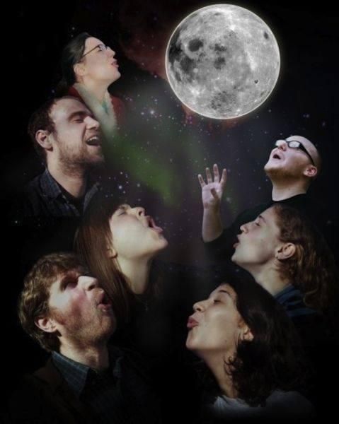 Funny photo of family howling at the moon