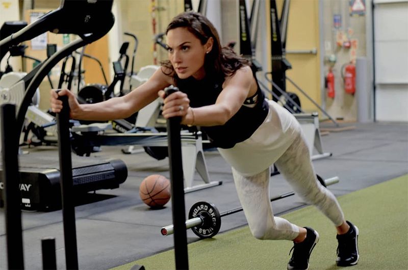 Gal Gadot working out