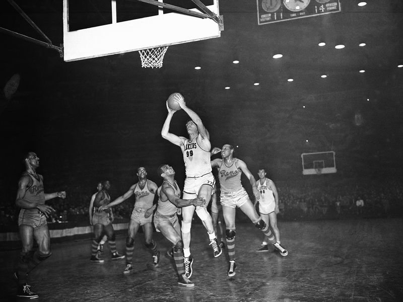 George Mikan goes up for shot